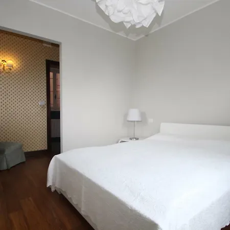 Elegant In Lina Near Como - Mq 150 דירה ברונאטה